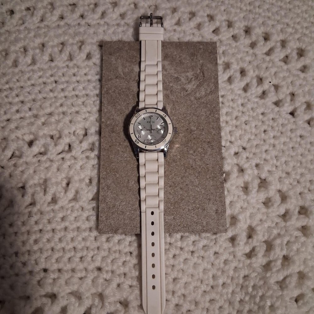 Relic Silver and White Women's Watch. Cute Sporty Watch. Good Condition. - Picture 3 of 4